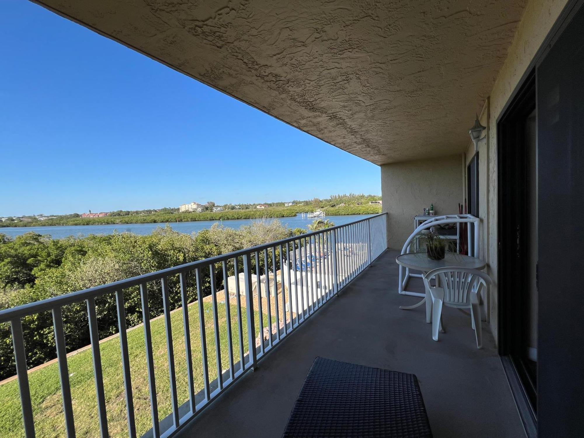 Bayshore Yatch Tennis Condo 2Br 3 Beds, Walking Distance To Beautiful Quite Beach Клеруотер-Бич Экстерьер фото